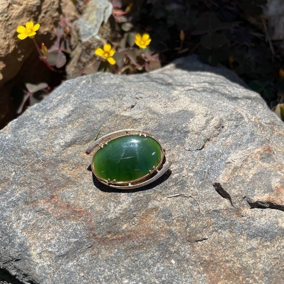 Antique Nephrite Jade 9K Brooch - Picture 2 of 15